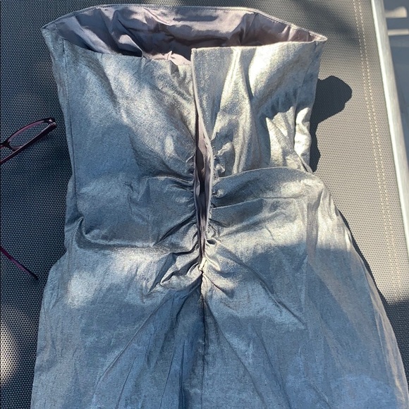 💎 SILVER STRAPLESS DRESS💎 - Picture 3 of 4
